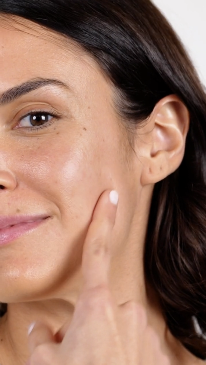 SECOND SKIN MESH CUSHION FOUNDATION SPF 50 PA+++